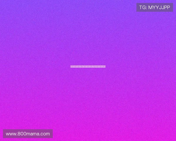 纽约地铁站老鼠叼大块食物穿梭站台引发市民围观惊叹